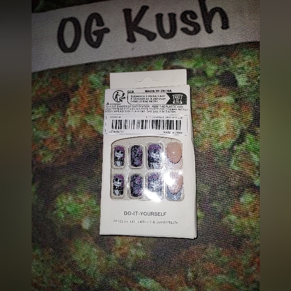 24 Professional Jack Skellington Halloween - Press On Nails - Picture 2 of 4